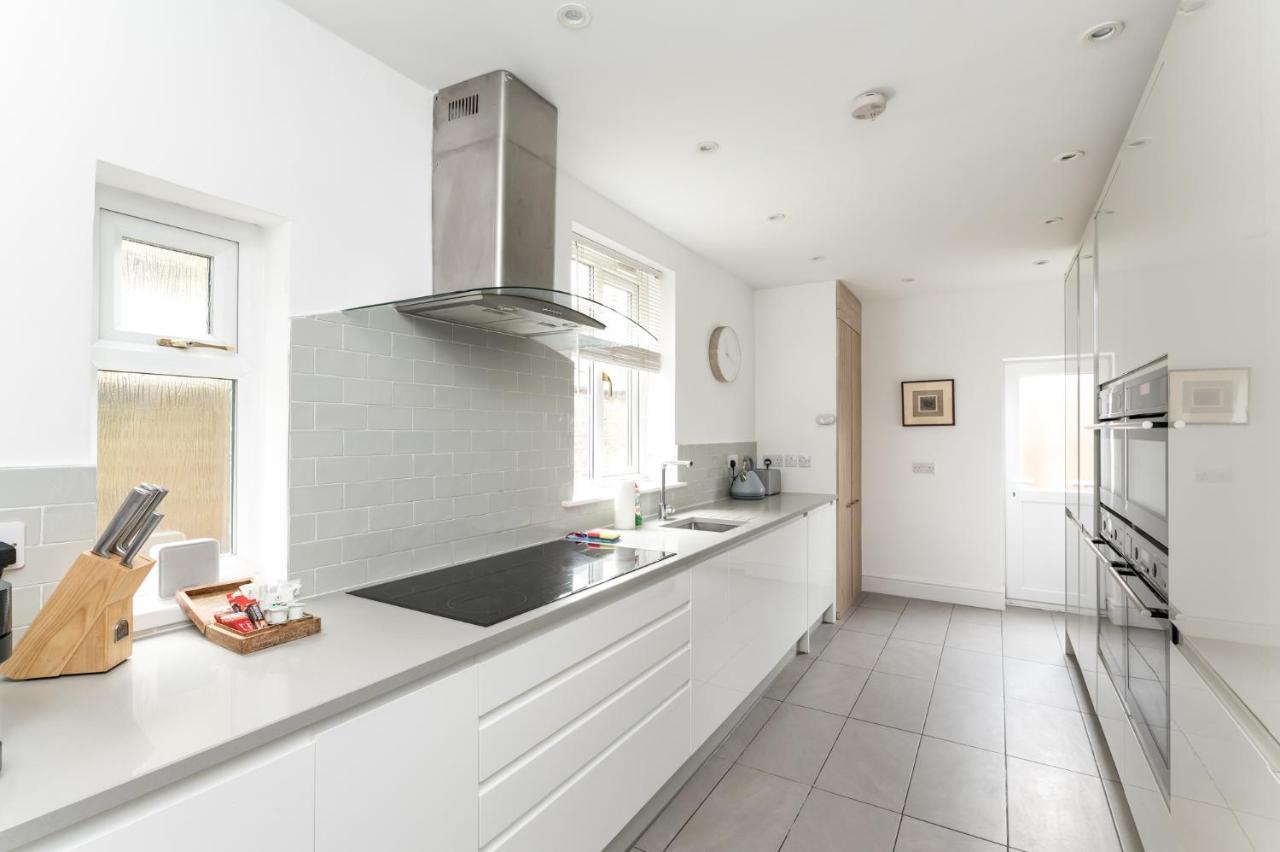 Stunning And Modern 5 Bed House I Pass The Keys Villa York Exterior photo